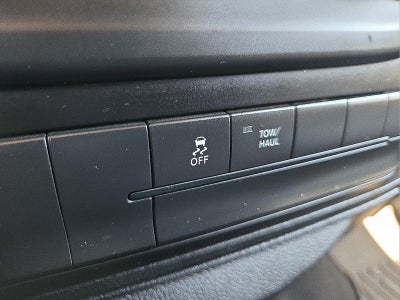 2020 RAM 1500 Classic SLT Crew Cab 4x2 6'4" Box