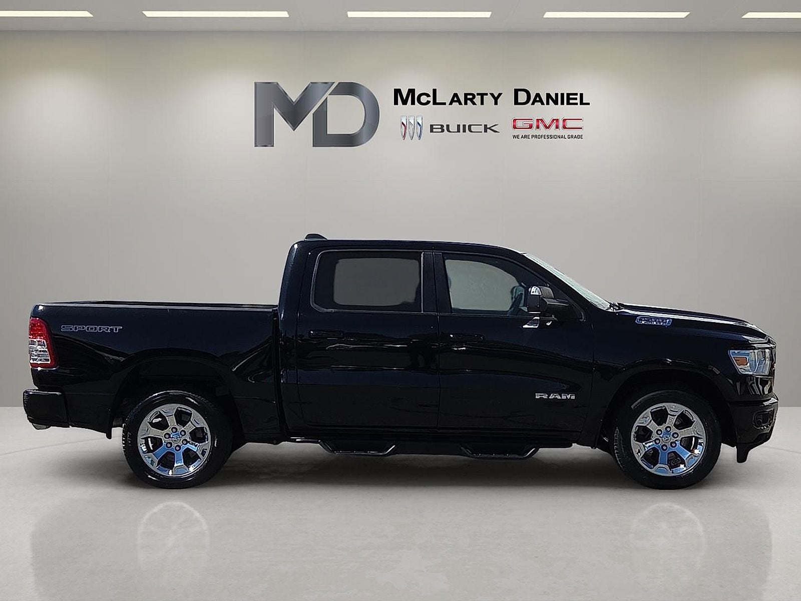 2020 RAM 1500 Big Horn Crew Cab 4x2 5'7" Box