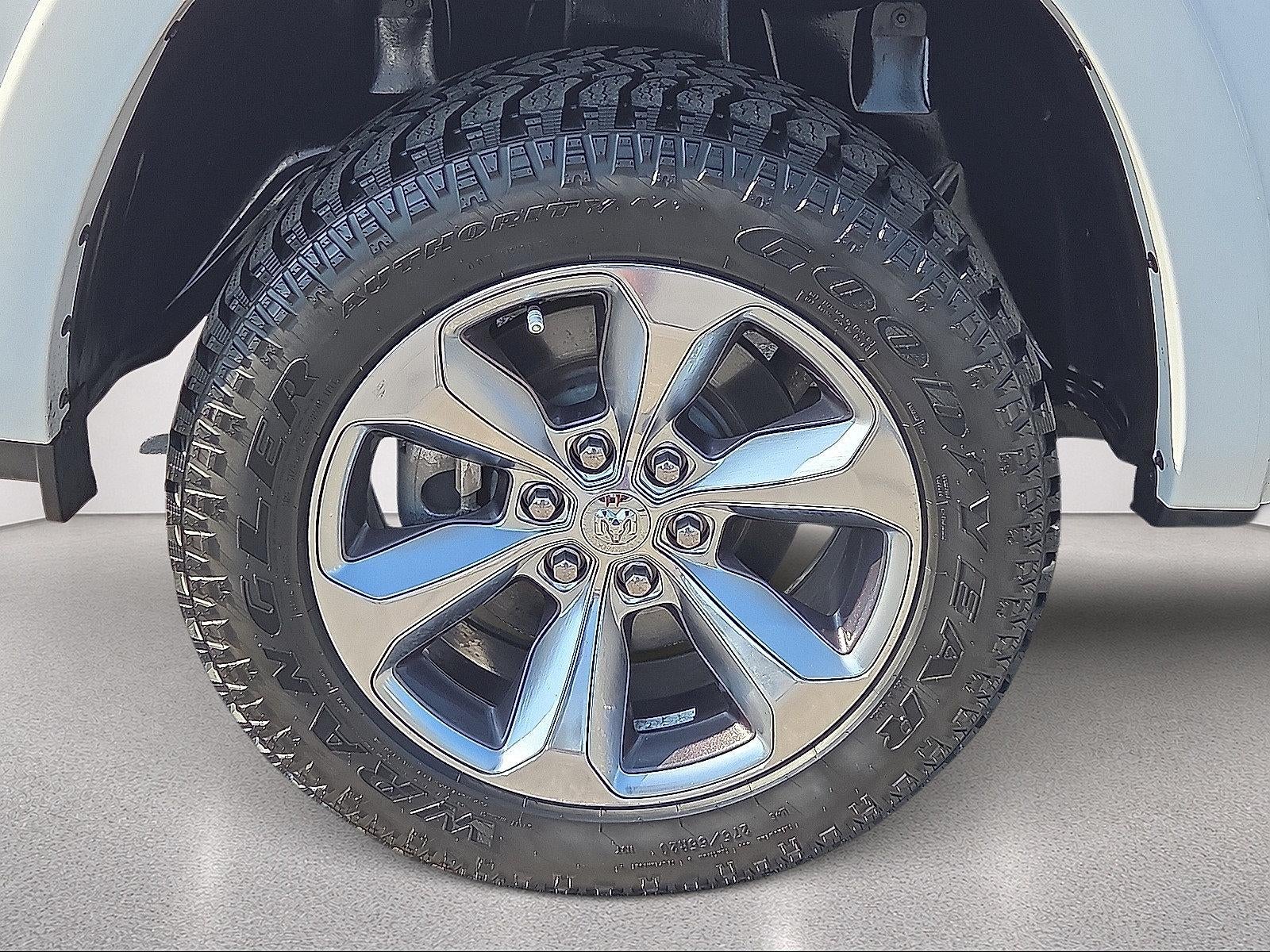 2020 RAM 1500 Limited Crew Cab 4x4 5'7" Box