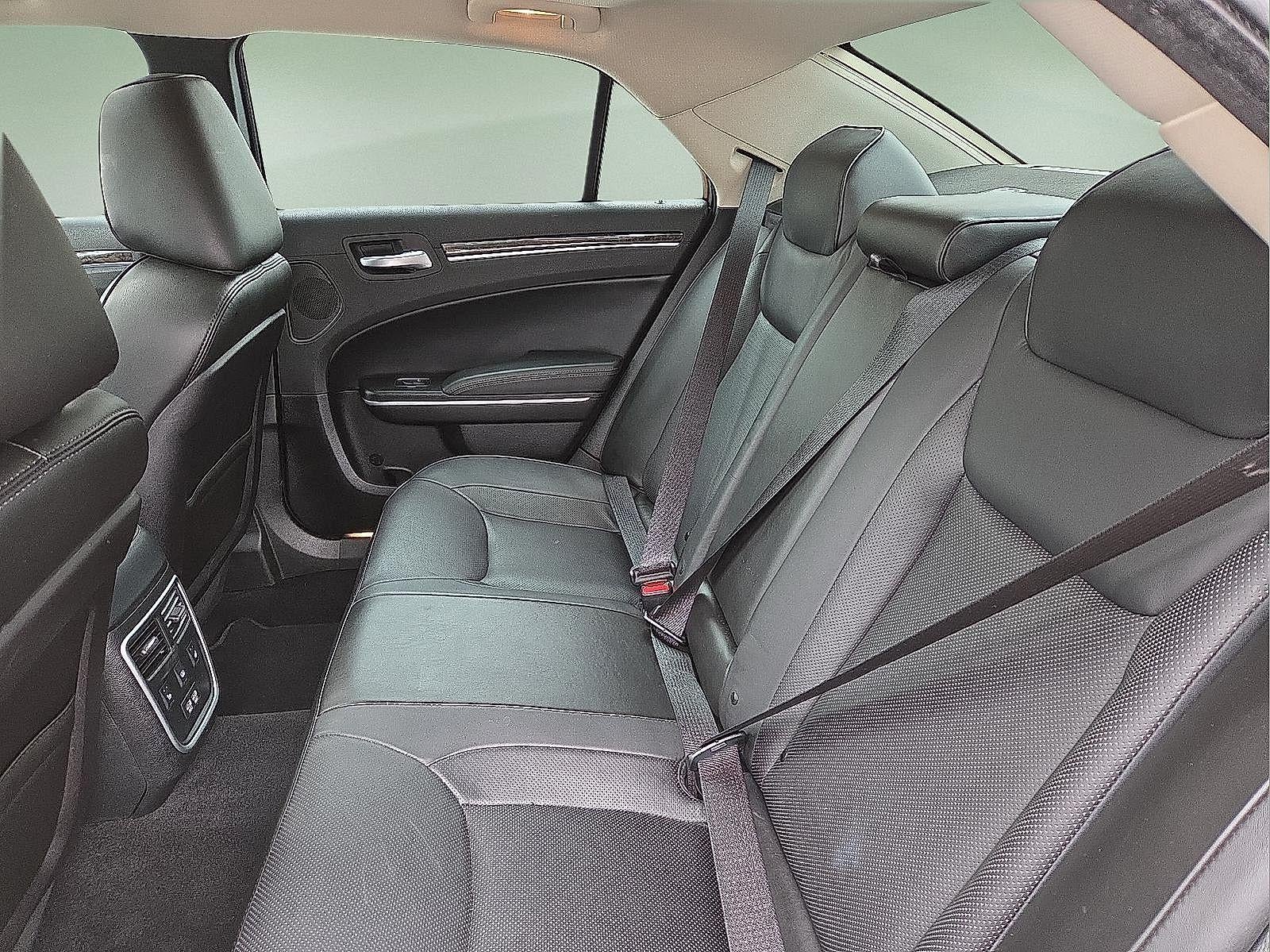 2023 Chrysler 300 Touring L