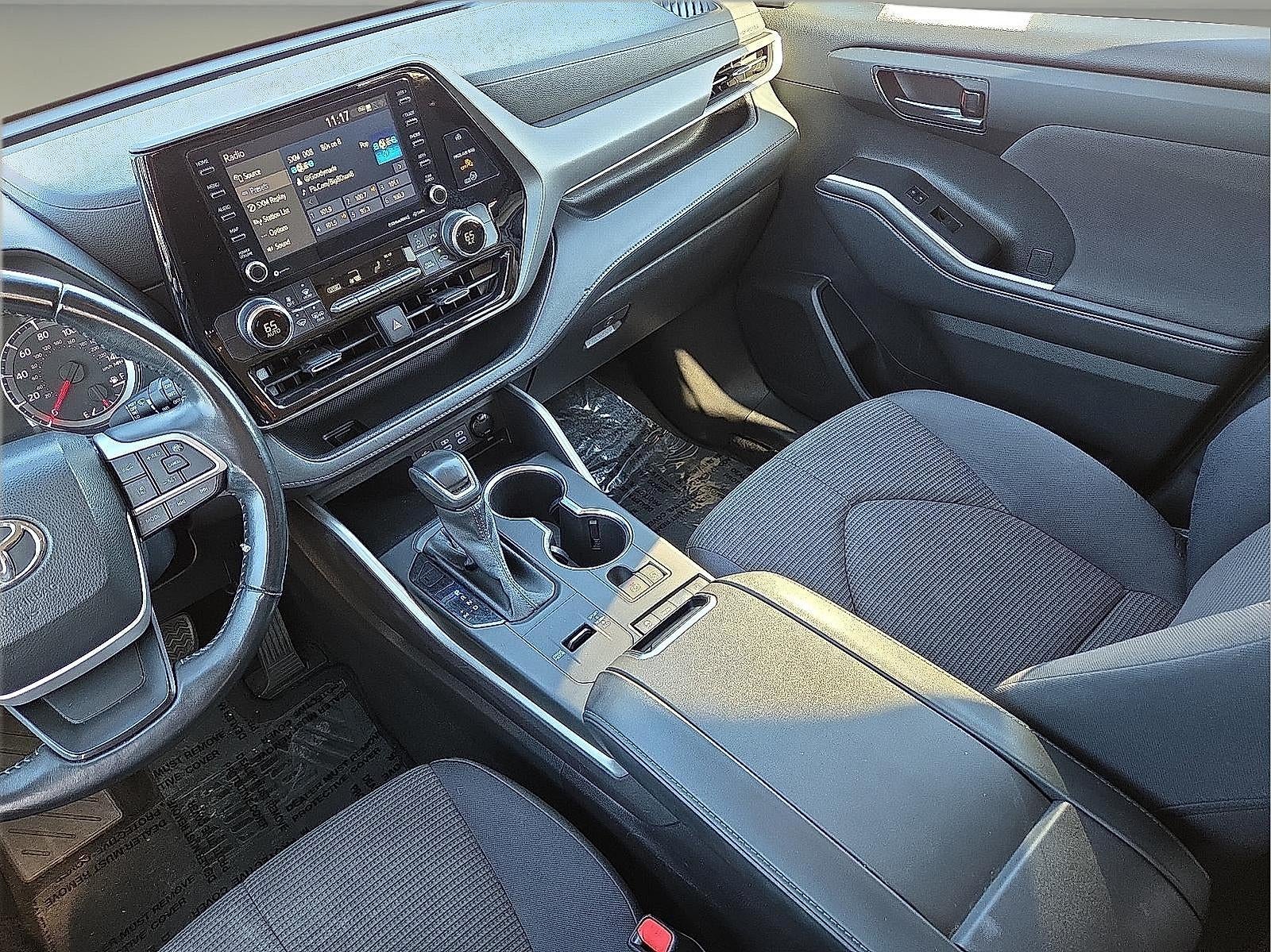 2022 Toyota Highlander LE