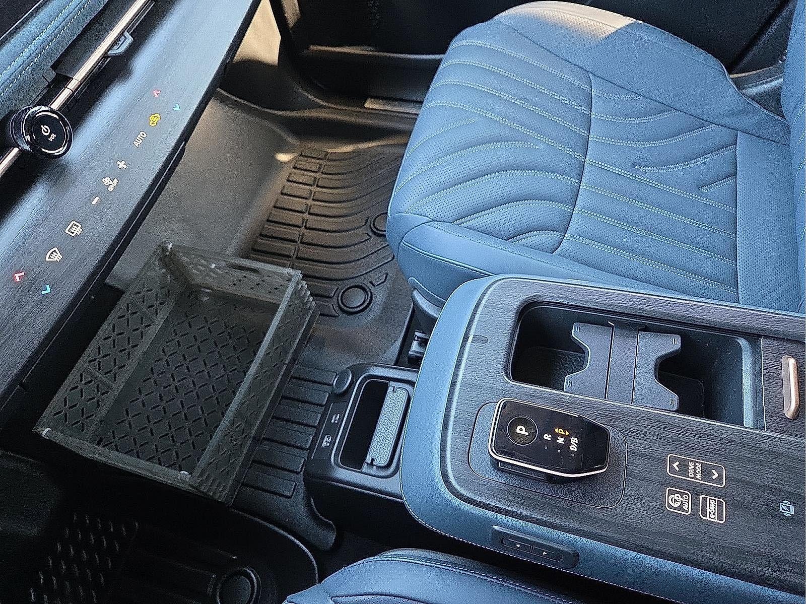 2025 Nissan ARIYA PLATINUM+