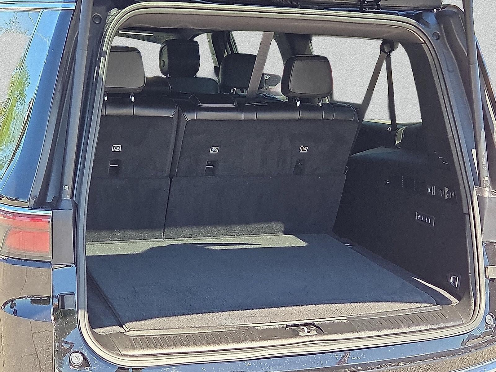 2023 Jeep Wagoneer L Base