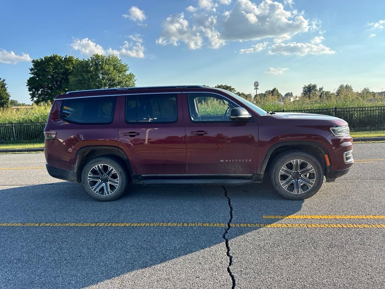 2023 Jeep Wagoneer Base