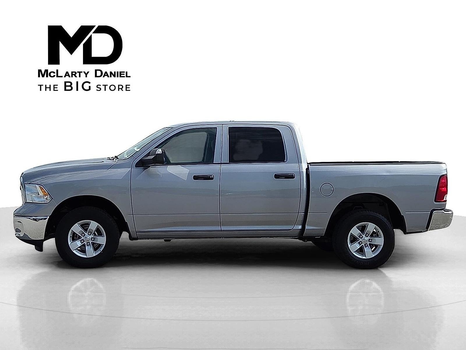 2023 RAM 1500 Classic SLT Crew Cab 4x4 5'7" Box