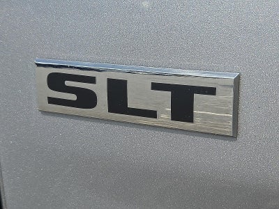 2023 RAM 1500 Classic SLT Crew Cab 4x4 5'7" Box