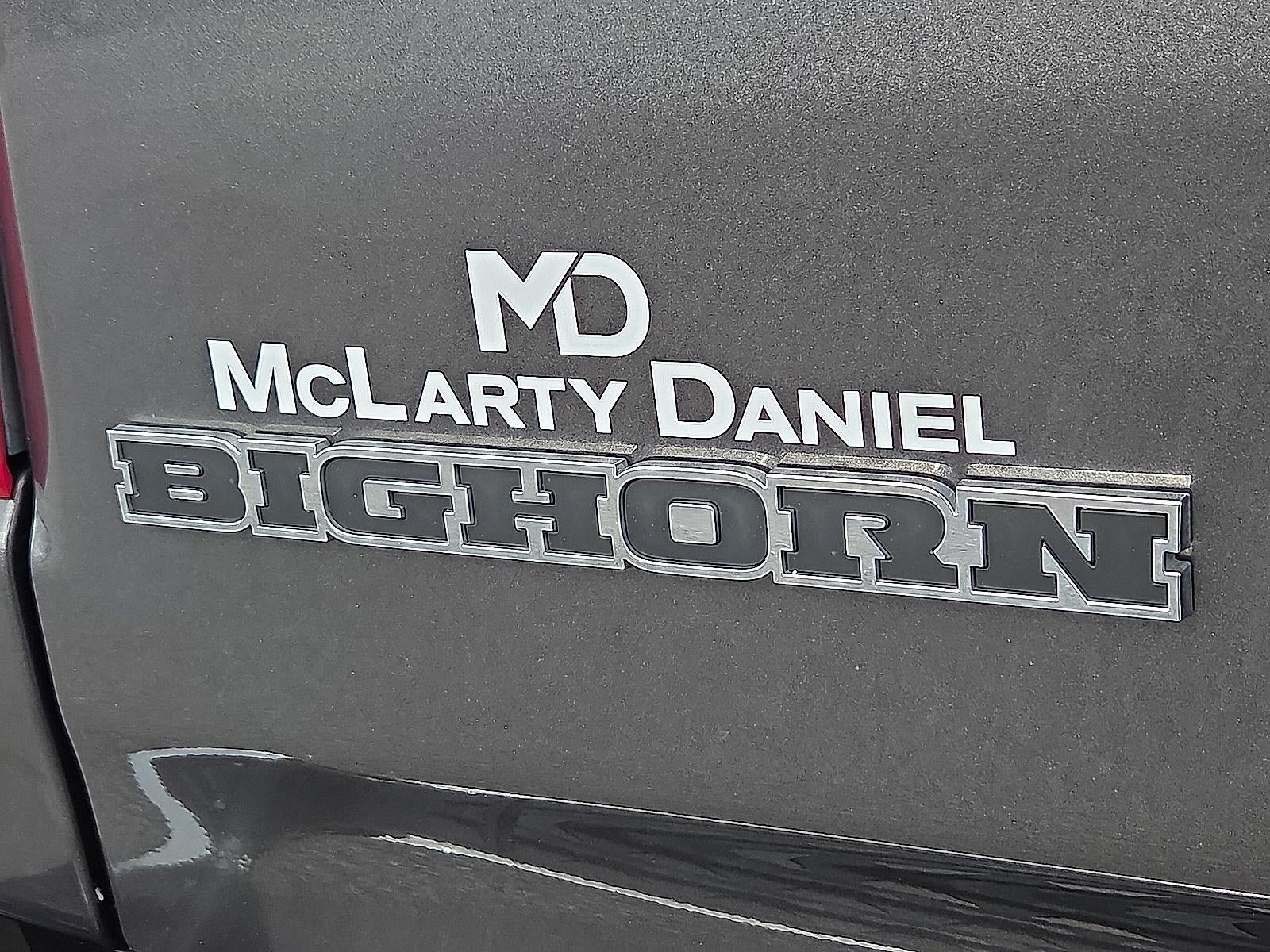 2022 RAM 1500 Big Horn Crew Cab 4x4 5'7" Box