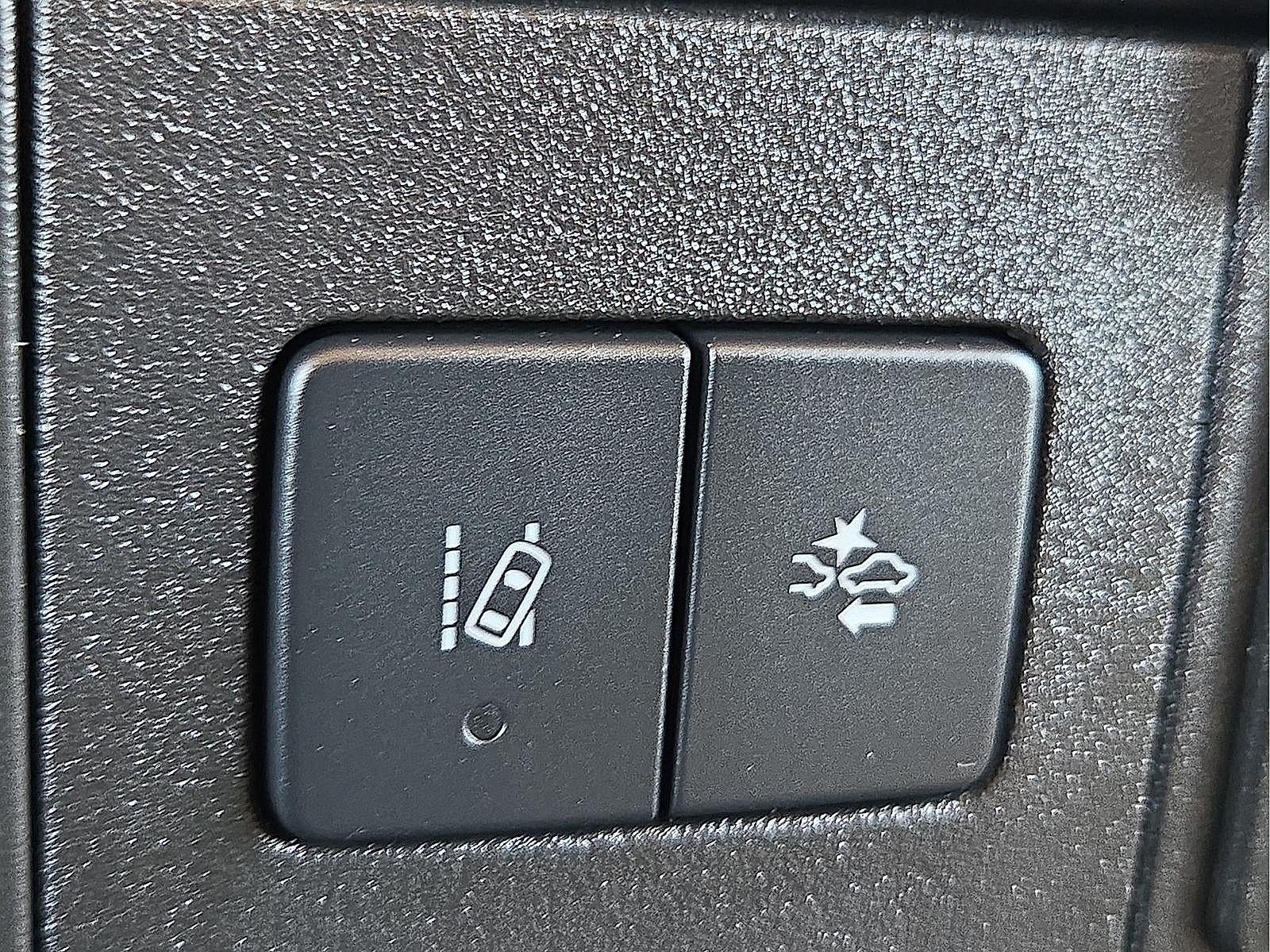 2023 Chevrolet Express Passenger 3500 1LT