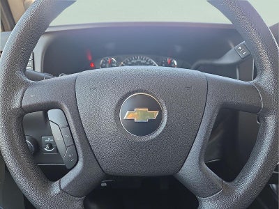 2023 Chevrolet Express Passenger 3500 1LT