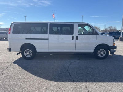 2023 Chevrolet Express Passenger 3500 1LT