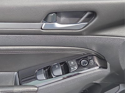 2023 Nissan Altima SL FWD