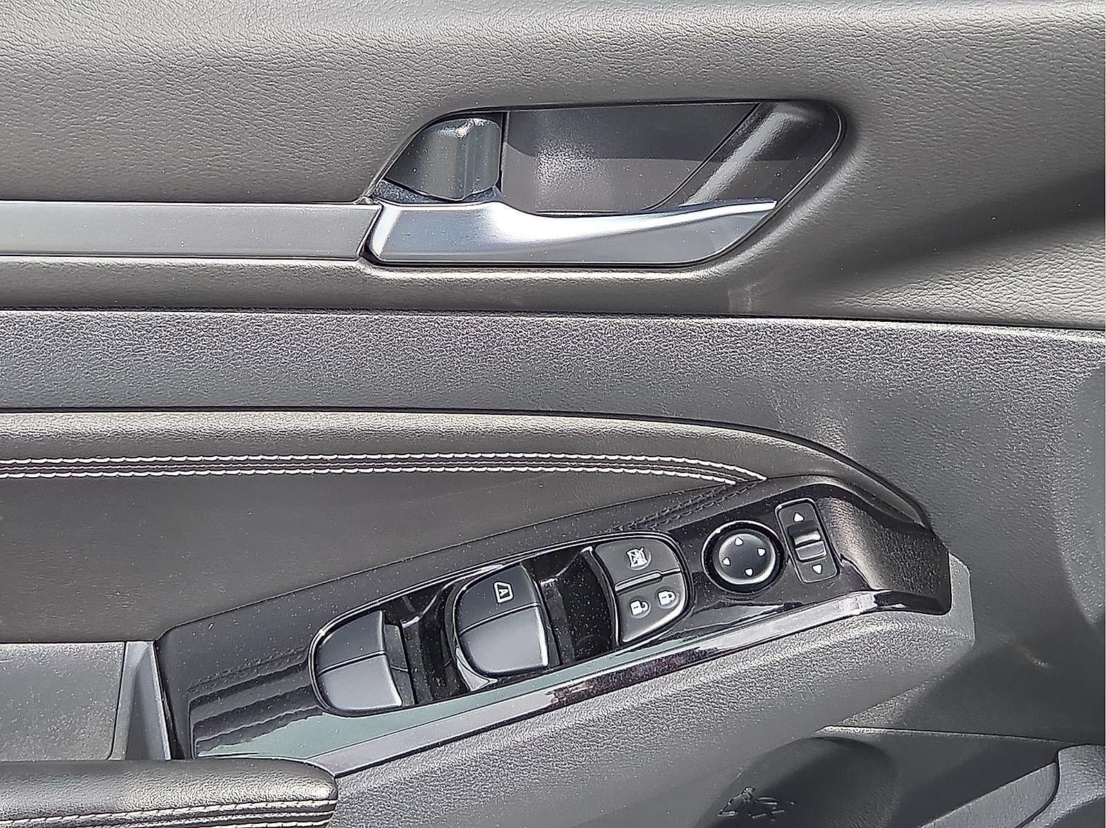 2023 Nissan Altima SL FWD