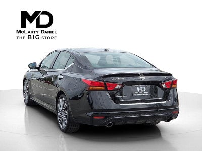 2023 Nissan Altima SL FWD
