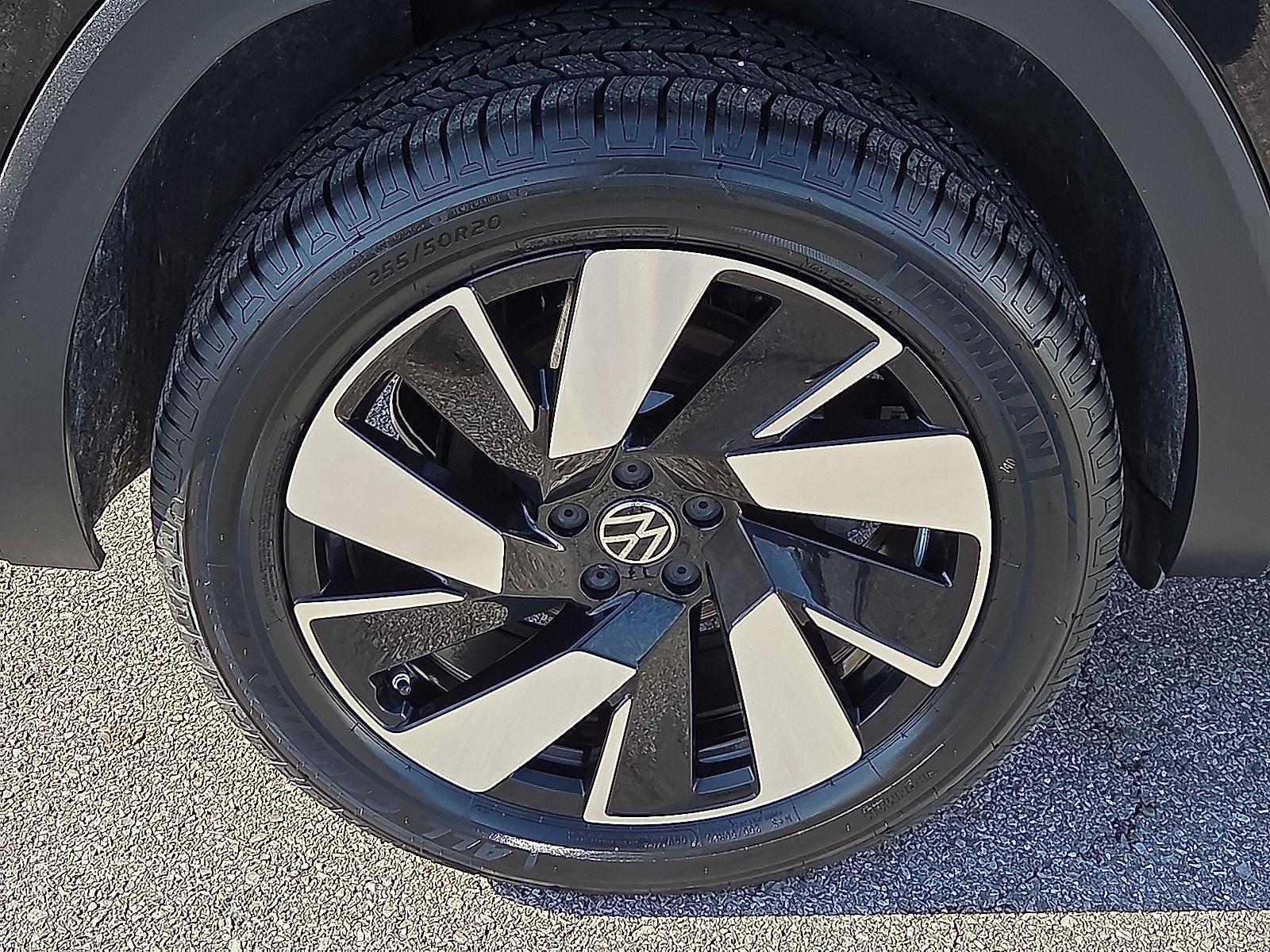 2024 Volkswagen Atlas Cross Sport 2.0T SE w/Technology