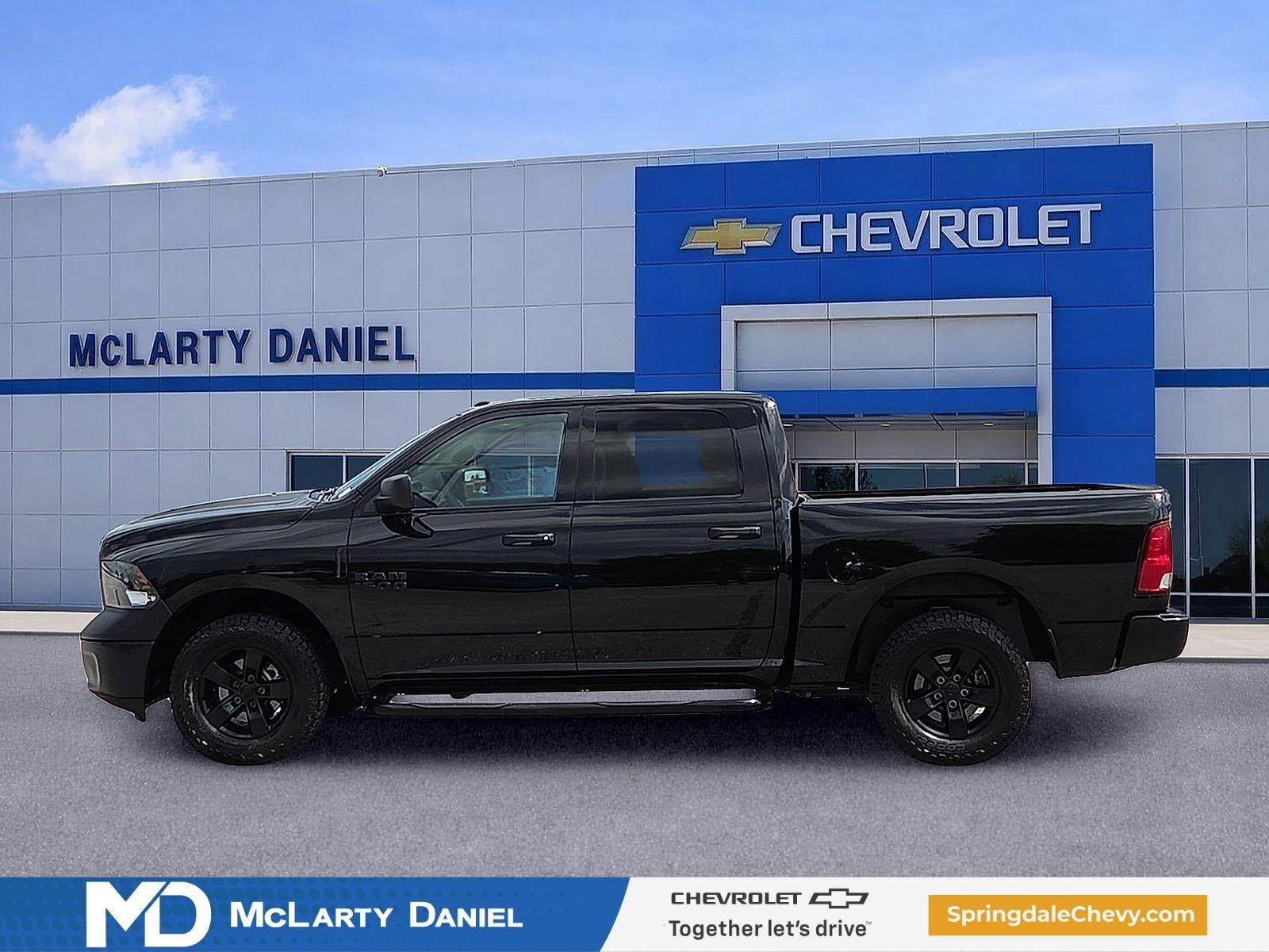2021 RAM 1500 Classic Tradesman Crew Cab 4x4 5'7" Box