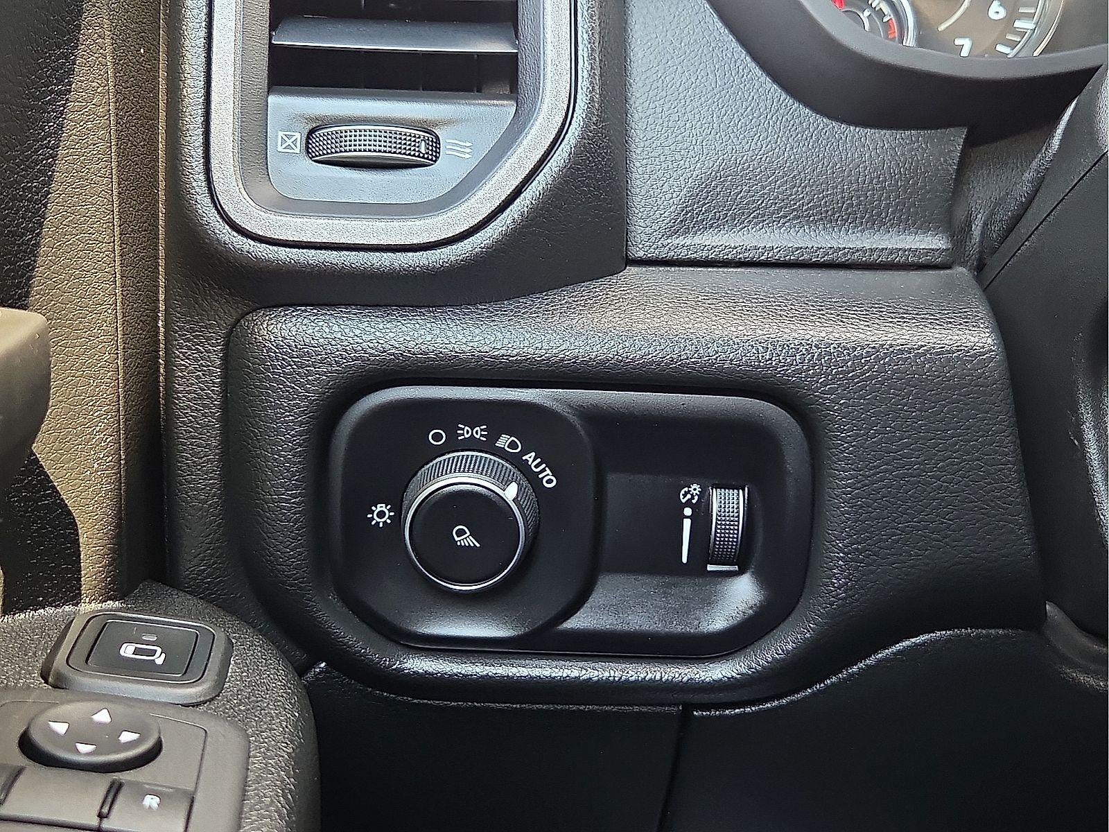 2024 RAM 2500 Tradesman Crew Cab 4x2 8' Box
