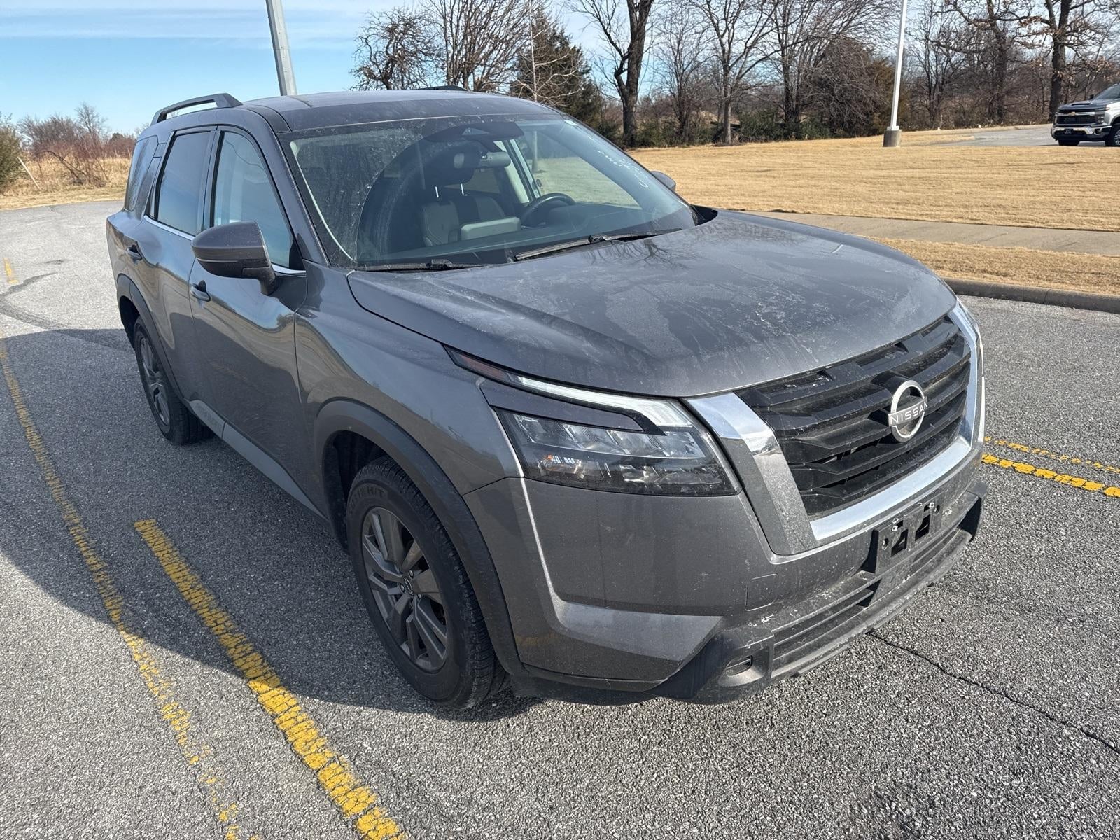 2024 Nissan Pathfinder SV