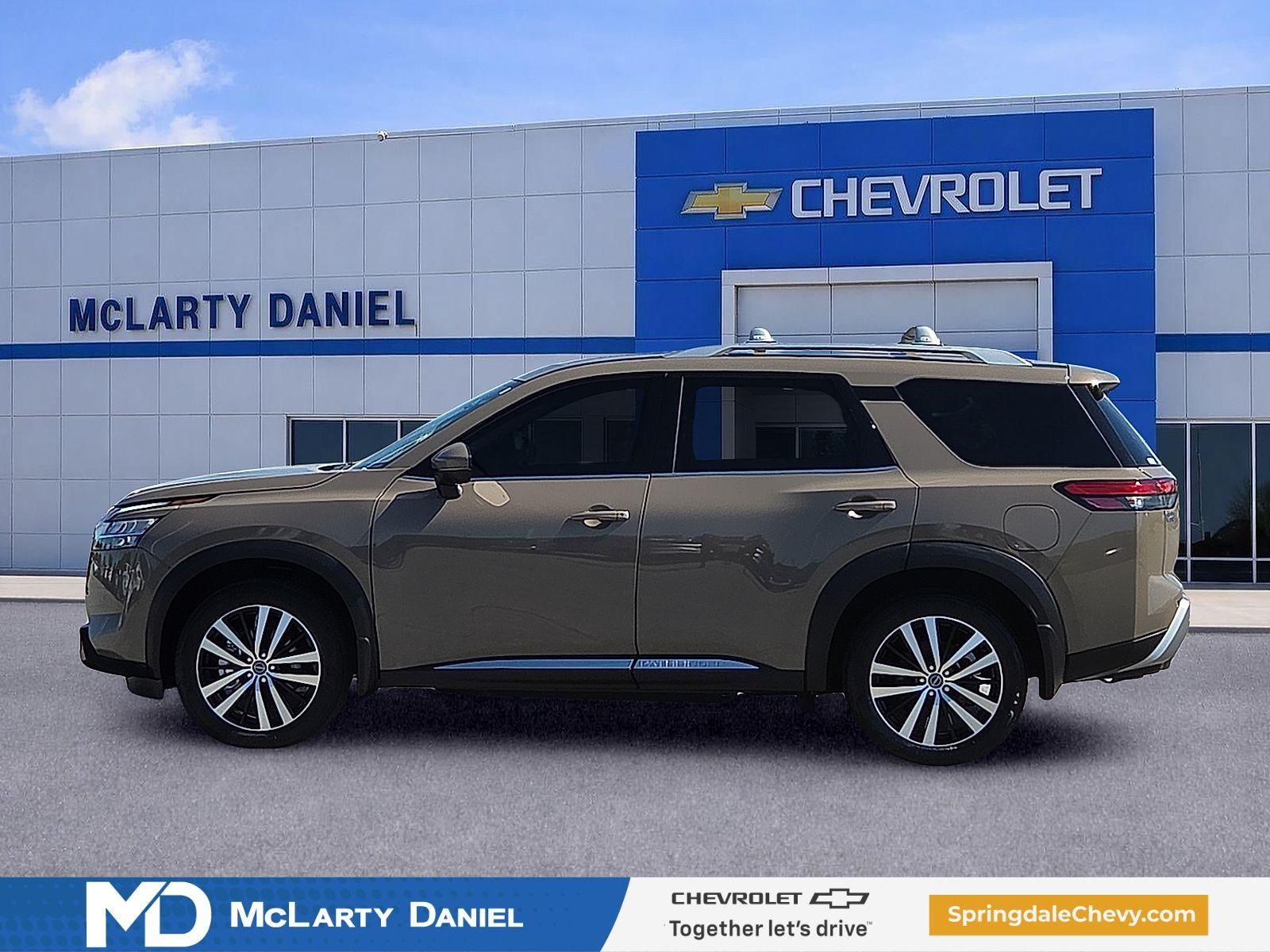 2024 Nissan Pathfinder Platinum FWD