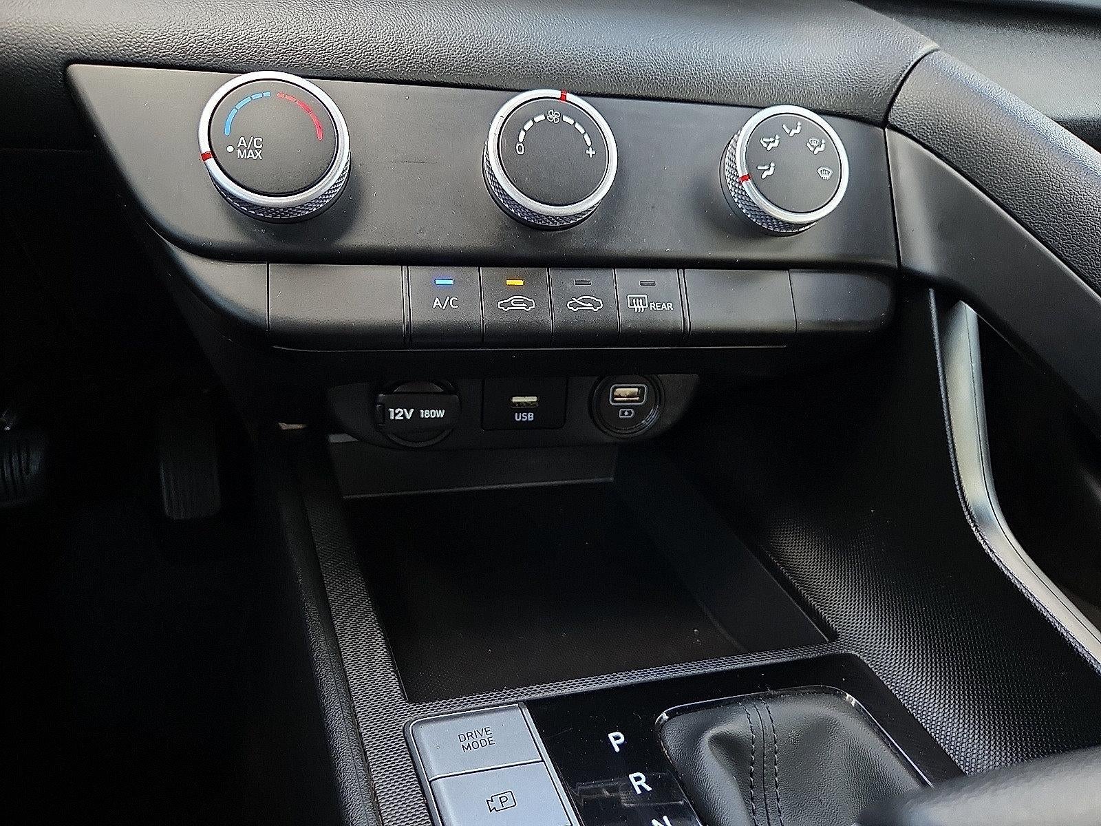2023 Hyundai Elantra SE