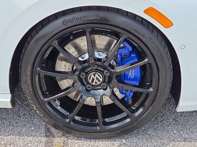 2023 Volkswagen Golf R 2.0T 20th Anniversary Edition