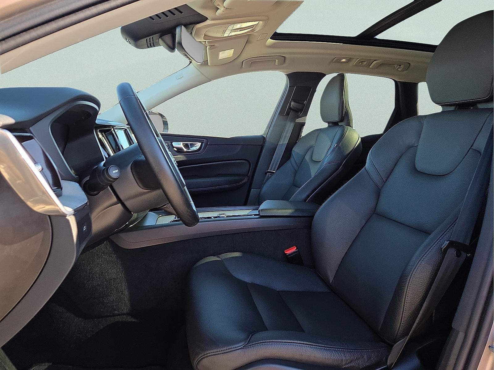 2025 Volvo XC60 Plus