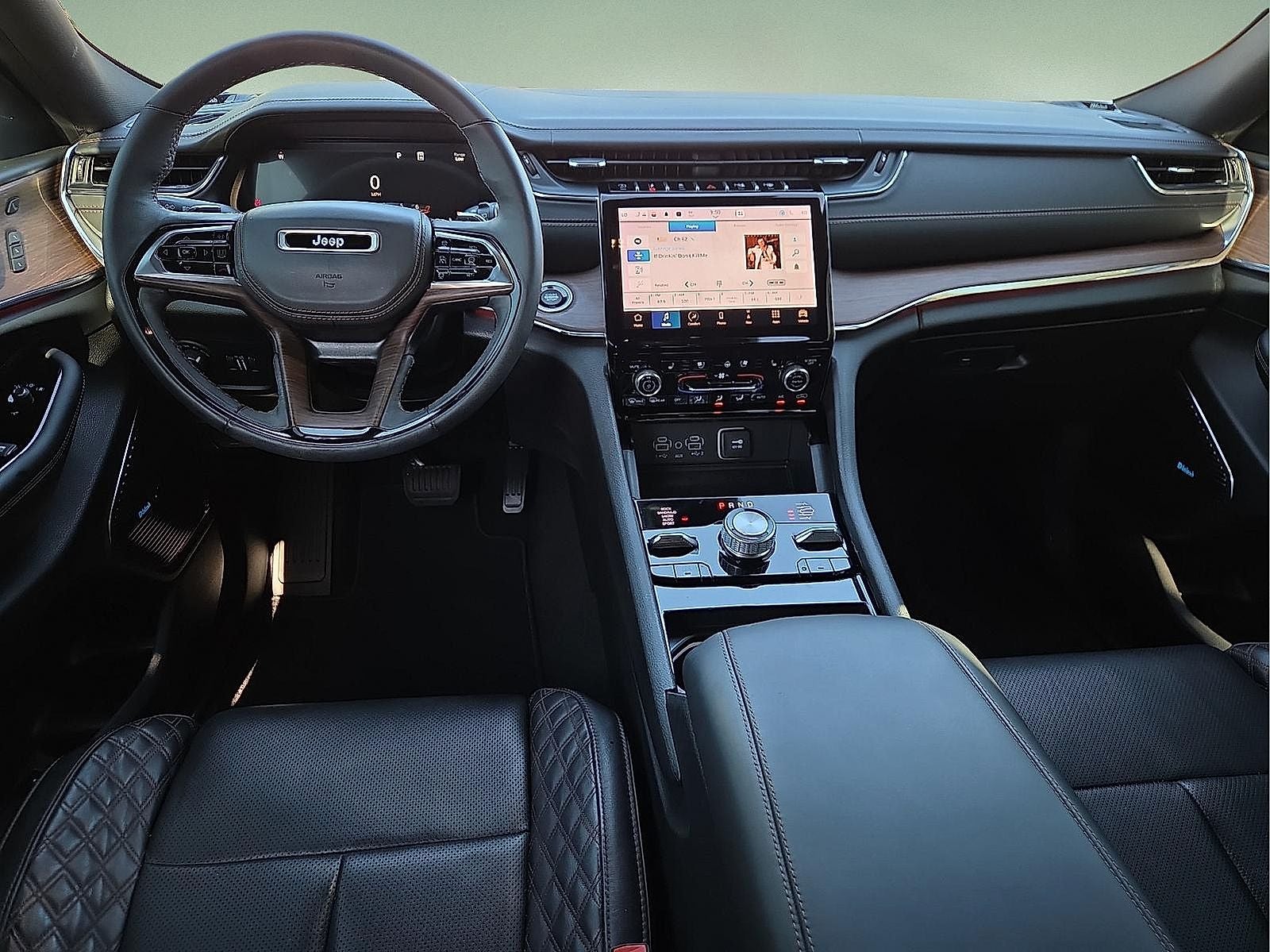 2023 Jeep Grand Cherokee Summit