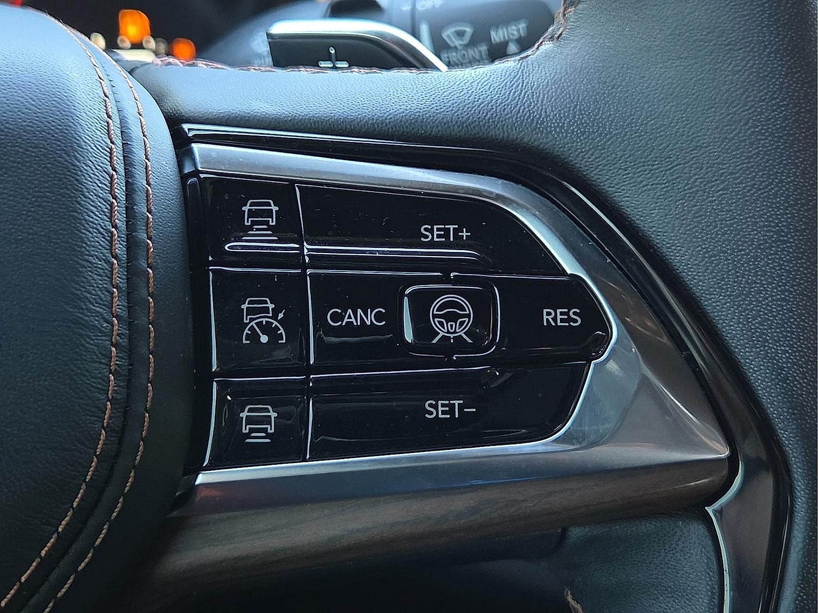 2023 Jeep Grand Cherokee Summit