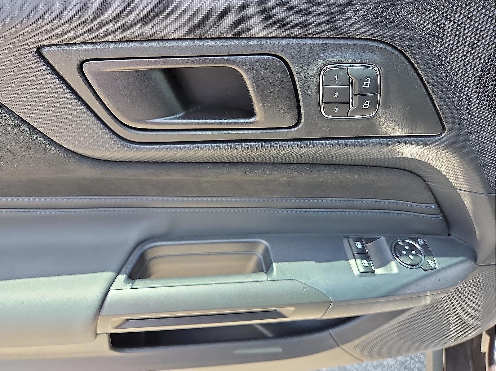 2024 Ford Mustang Dark Horse