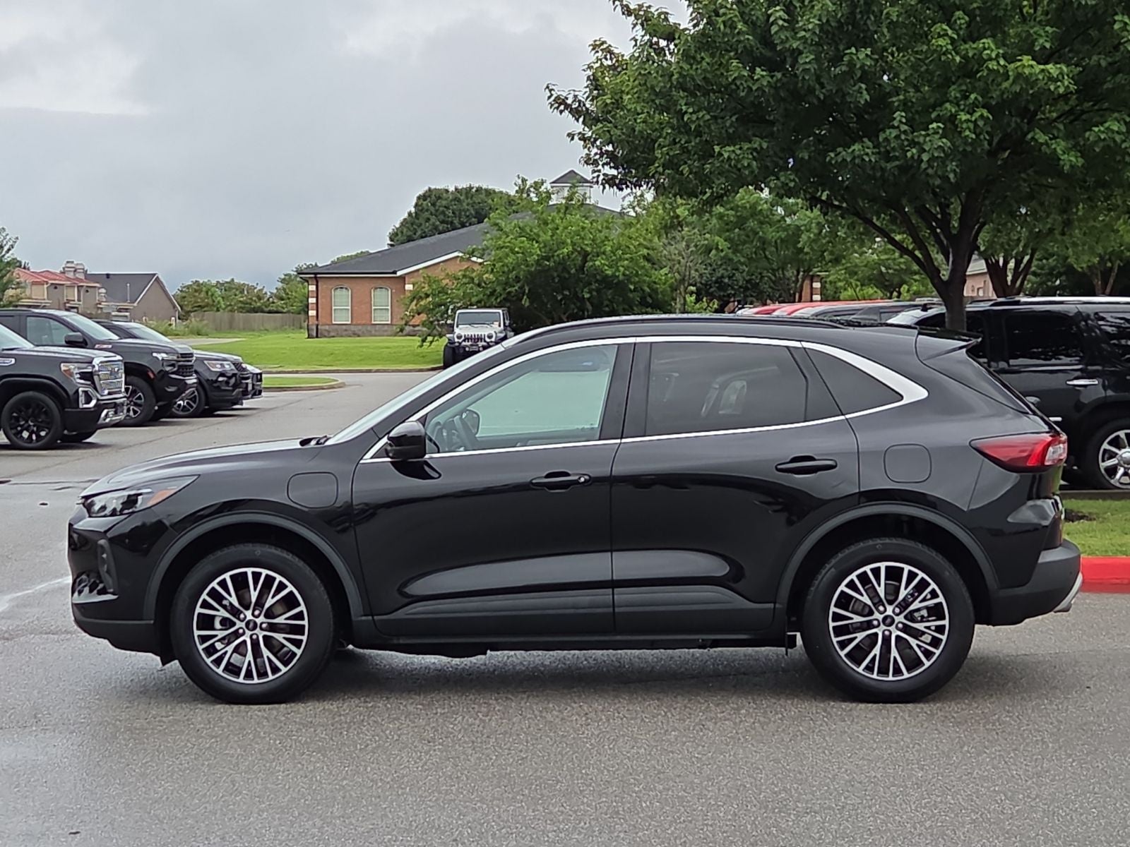 2025 Ford Escape Plug-In Hybrid Base