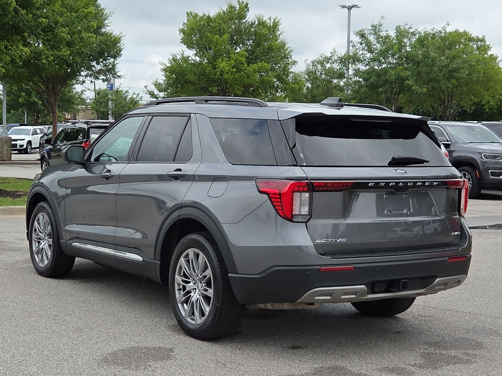 2025 Ford Explorer Active