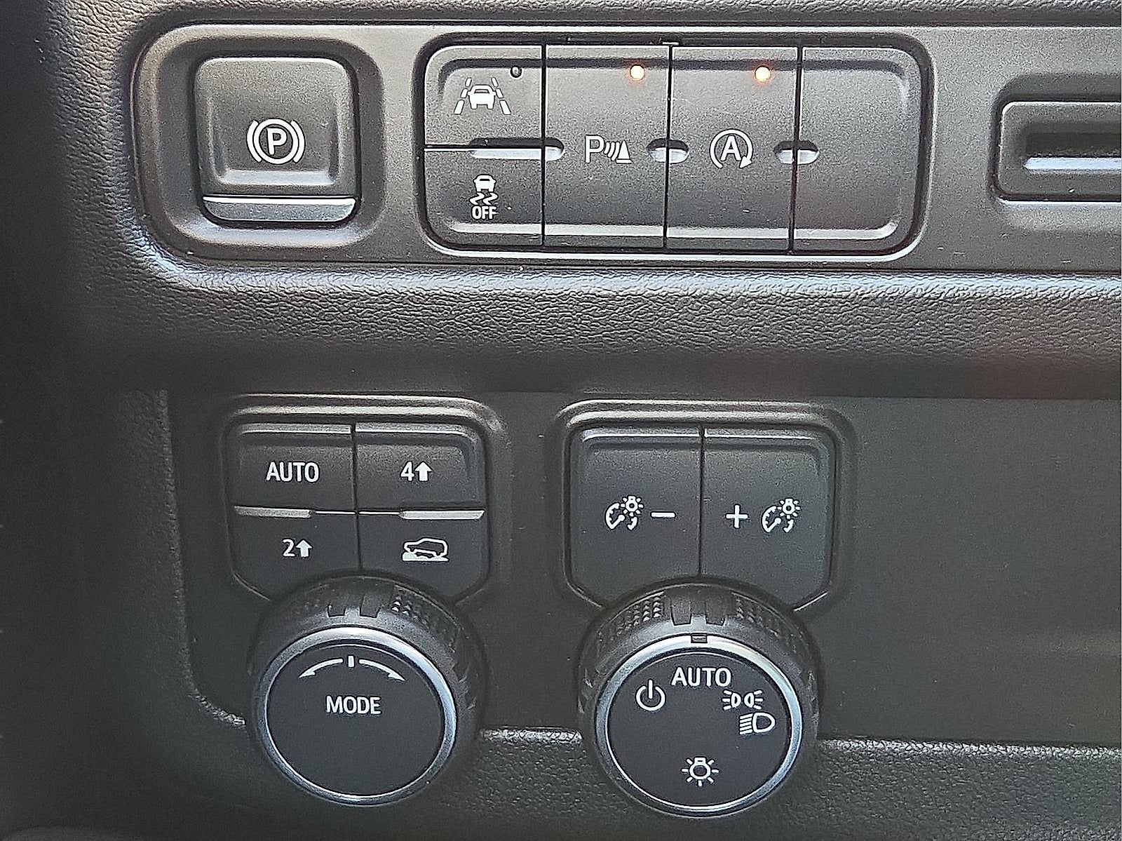 2024 Chevrolet Suburban LS