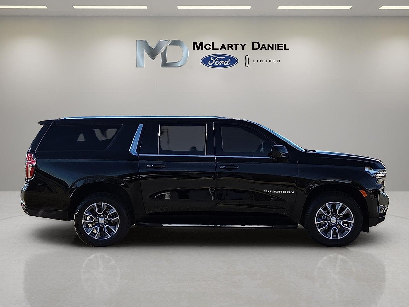 2024 Chevrolet Suburban LS