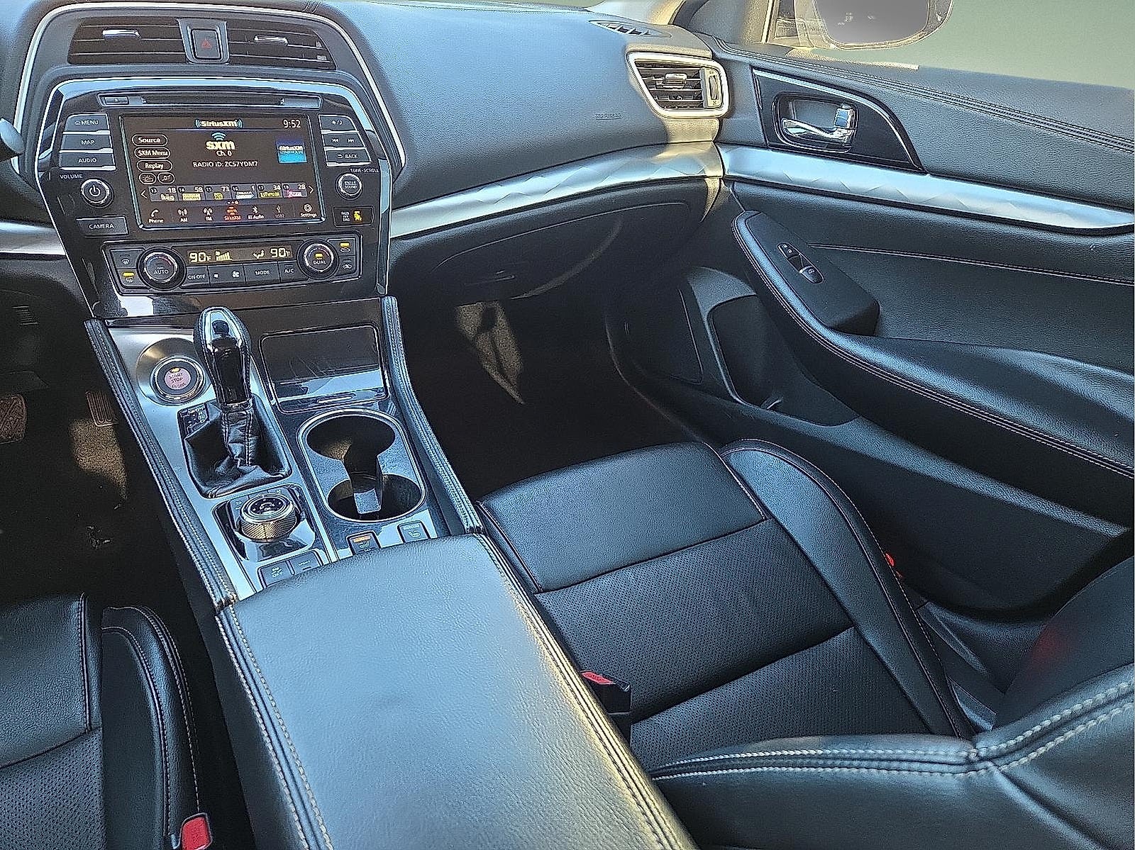 2022 Nissan Maxima SV