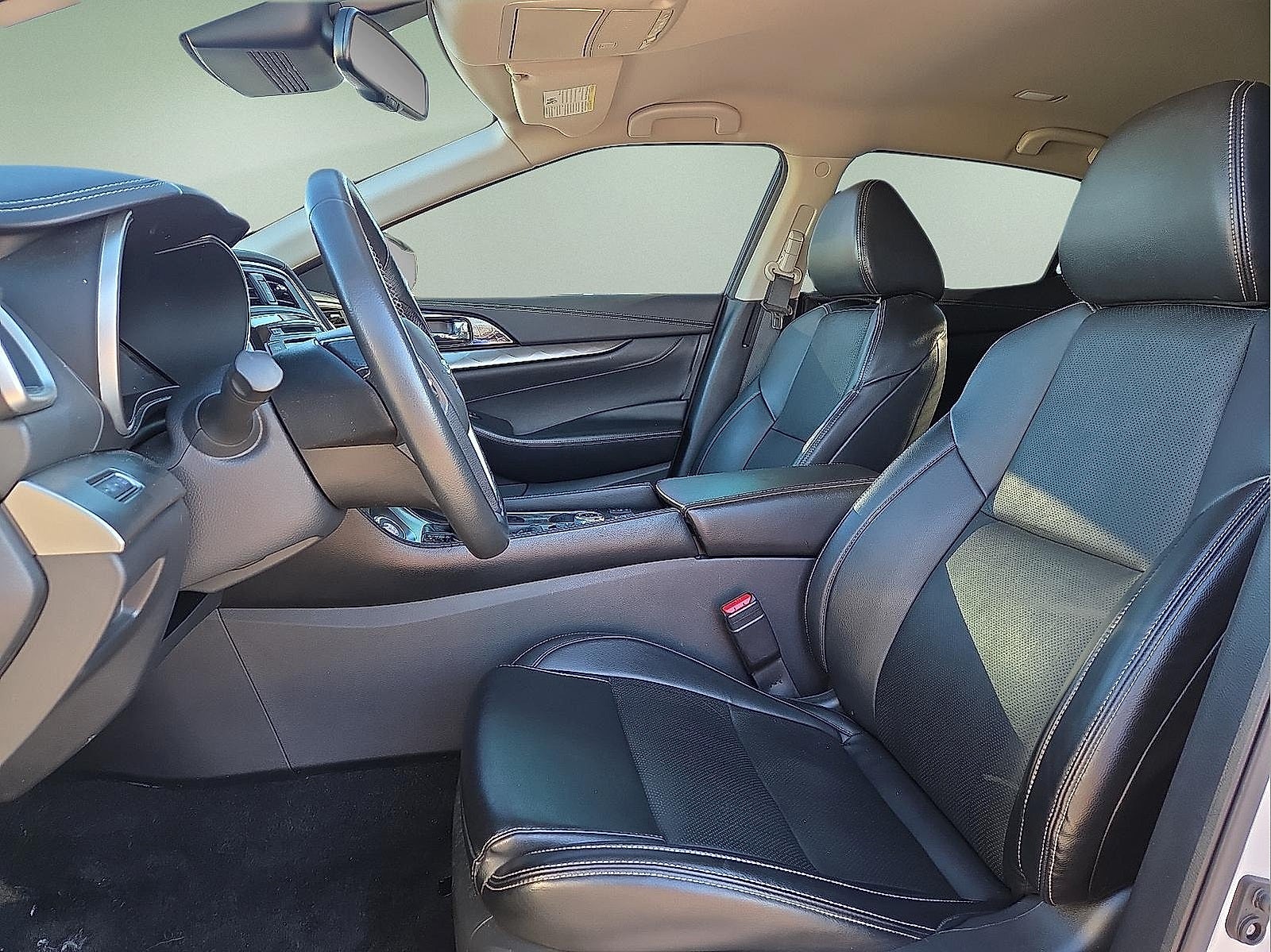 2022 Nissan Maxima SV