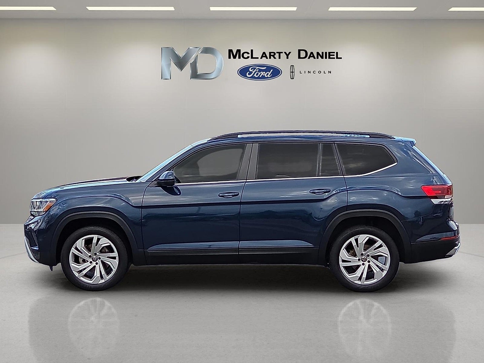 2021 Volkswagen Atlas 3.6L V6 SE w/Technology