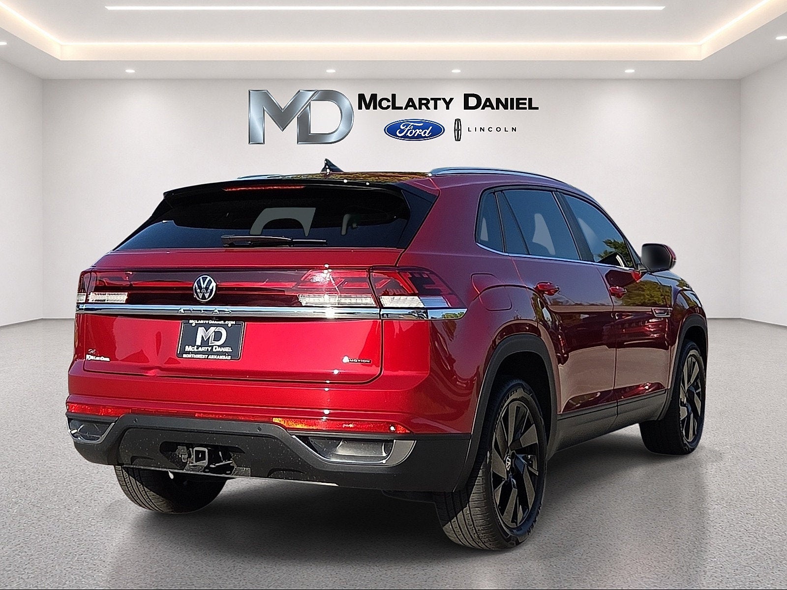 2024 Volkswagen Atlas Cross Sport 2.0T SE w/Technology