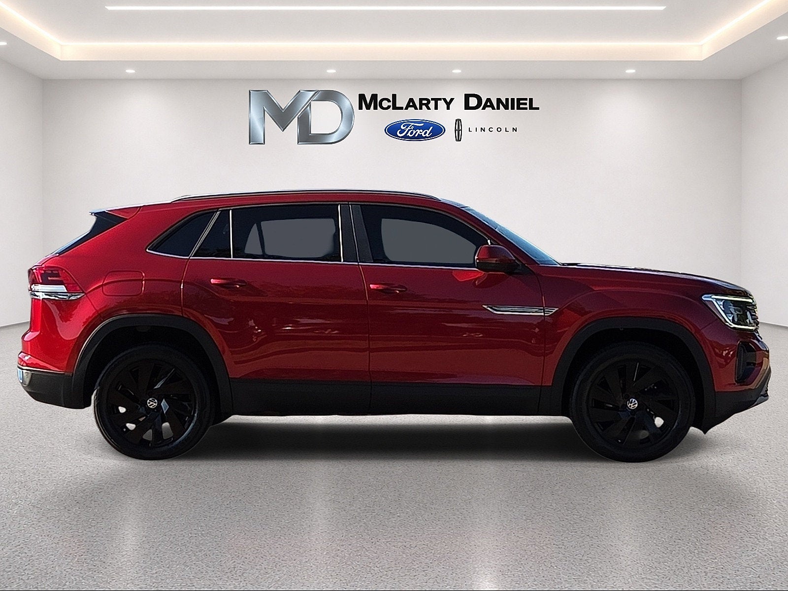 2024 Volkswagen Atlas Cross Sport 2.0T SE w/Technology