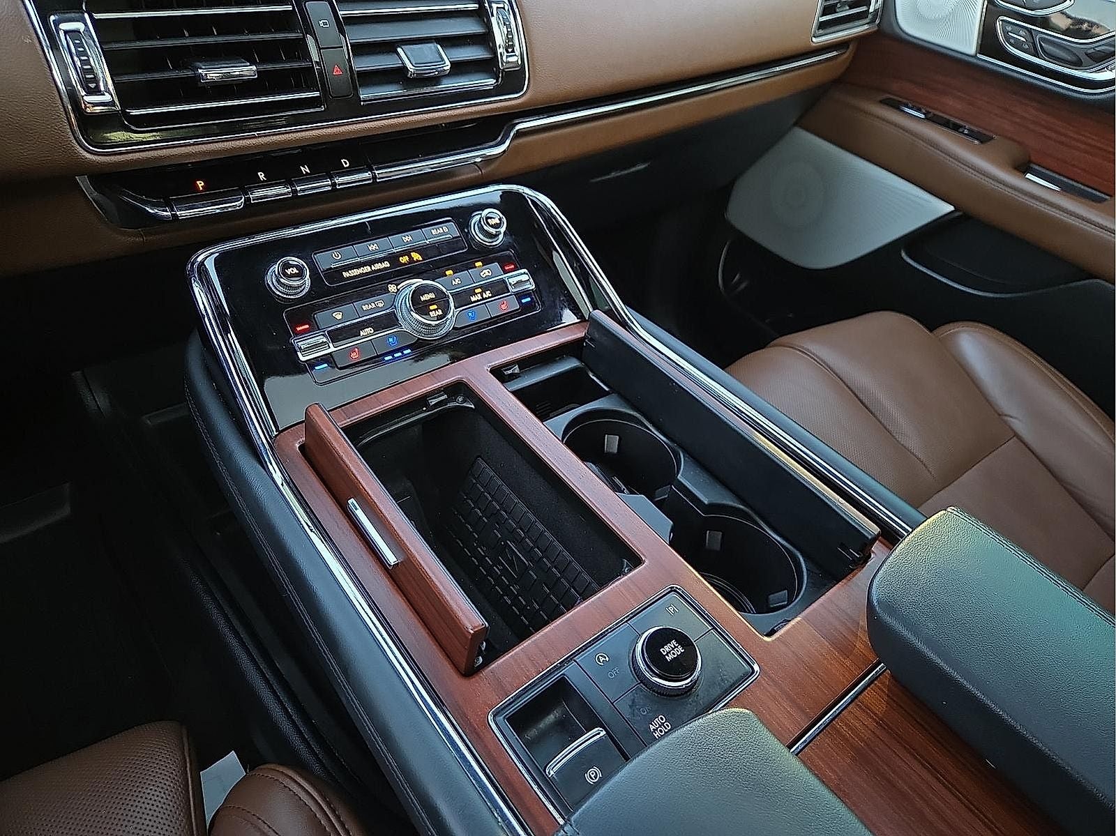 2023 Lincoln Navigator L Reserve
