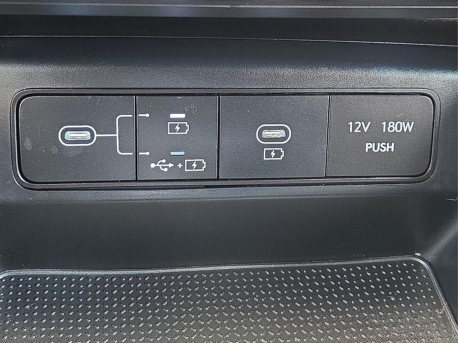 2025 Hyundai Santa Cruz SE