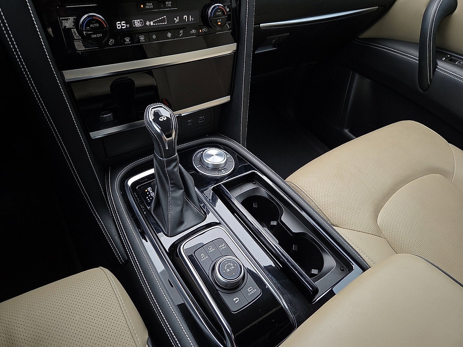 2022 INFINITI QX80 Premium Select