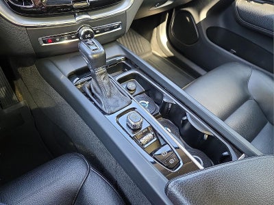 2018 Volvo XC60 T6 Momentum
