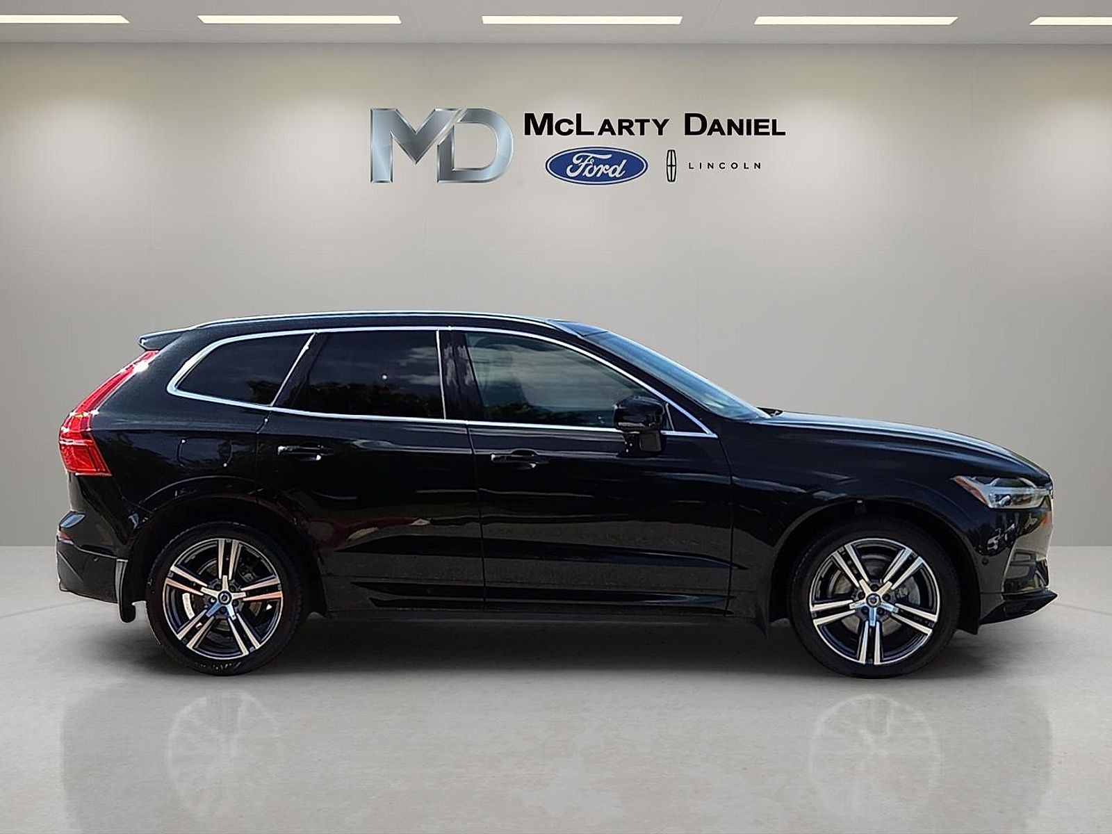 2018 Volvo XC60 T6 Momentum