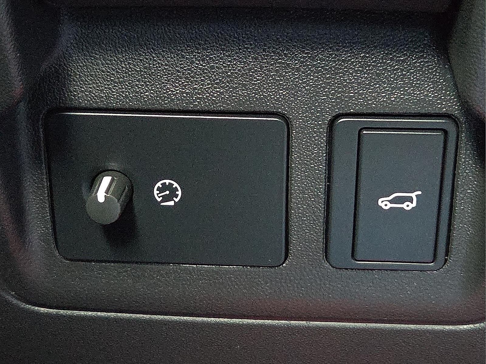 2024 Land Rover Range Rover Velar Dynamic SE