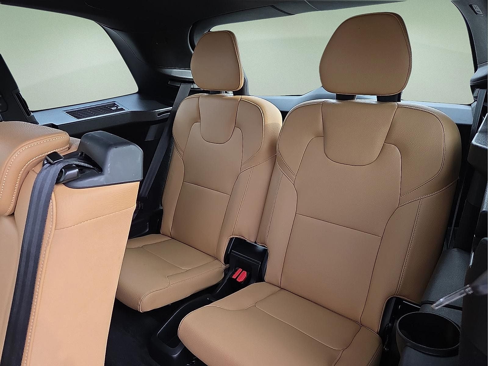 2018 Volvo XC90 T6 Momentum