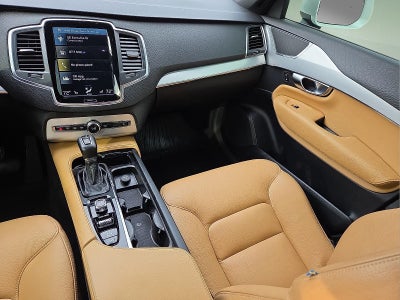 2018 Volvo XC90 T6 Momentum