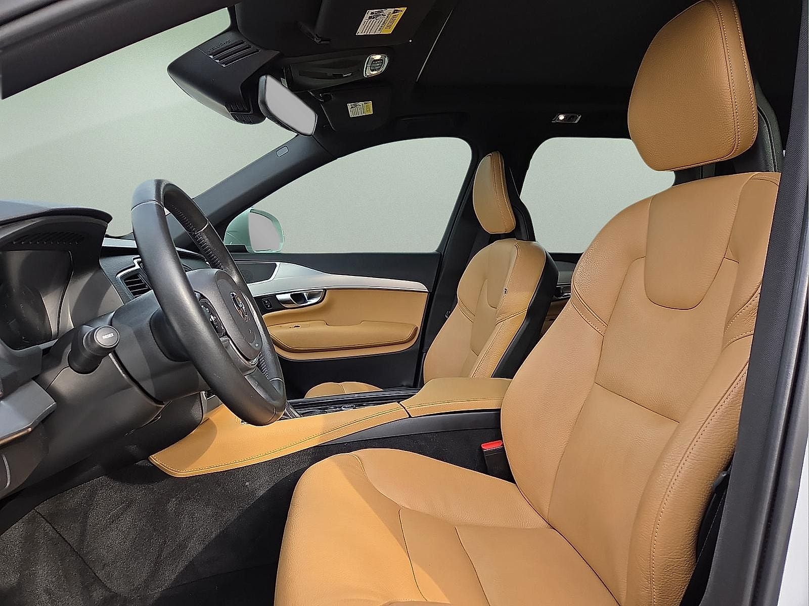 2018 Volvo XC90 T6 Momentum