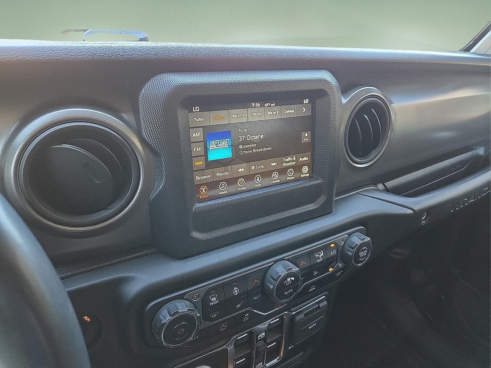 2023 Jeep Wrangler 4-Door Willys 4x4