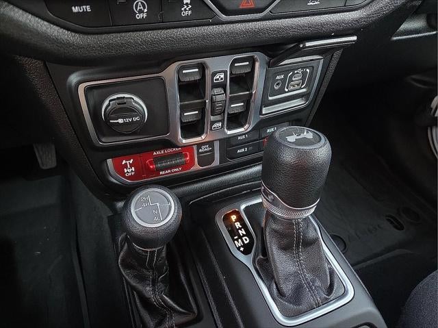 2025 Jeep Wrangler 4-Door Willys 4x4