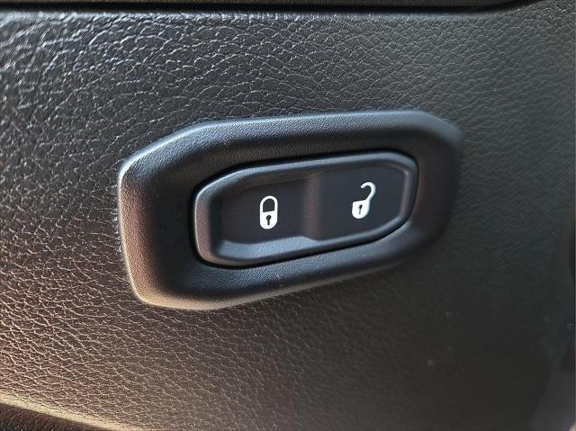 2025 Jeep Wrangler 4-Door Willys 4x4