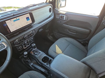 2025 Jeep Wrangler 4-Door Sahara 4x4